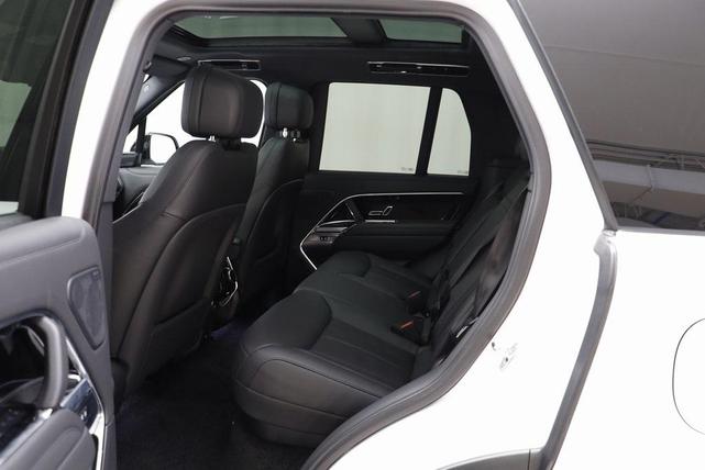 Photo of 2025 White Land Rover Range Rover