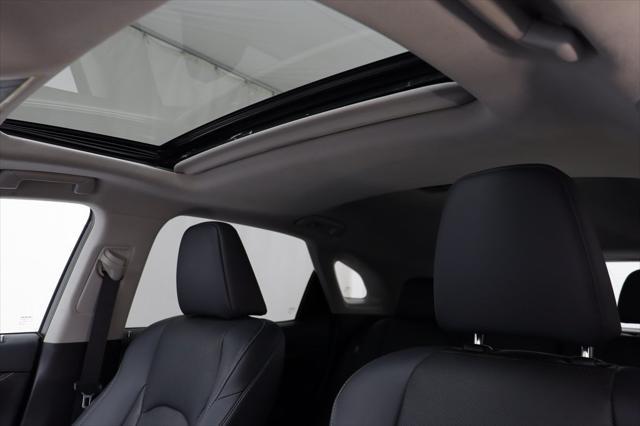 Photo of 2022 Atomic Silver Lexus RX 350