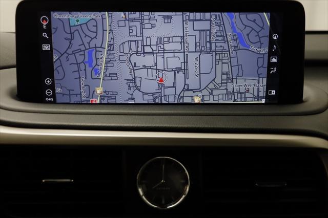 Photo of 2022 Atomic Silver Lexus RX 350