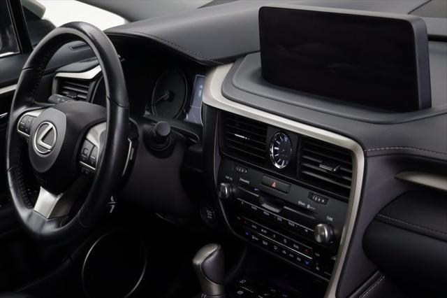 Photo of 2022 Atomic Silver Lexus RX 350