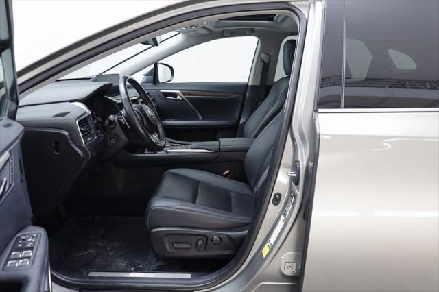 Photo of 2022 Atomic Silver Lexus RX 350