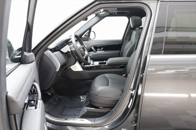 Photo of 2025 Carpathian Gray Premium Metallic Land Rover Range Rover