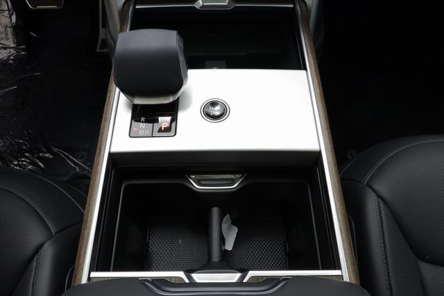 Photo of 2025 Black Land Rover Range Rover