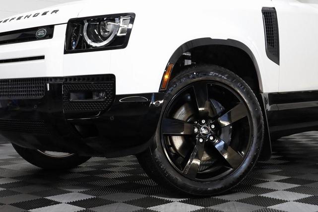 Photo of 2025 White Land Rover Defender