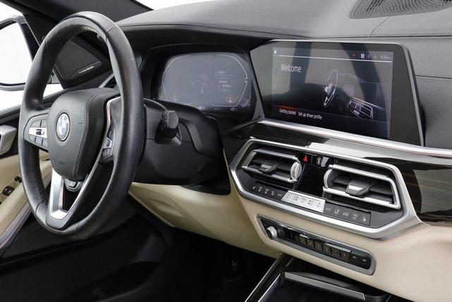 Photo of 2021 Mineral White Metallic BMW X5