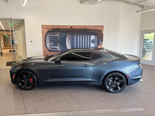 Photo of 2022 Shadow Gray Metallic Chevrolet Camaro