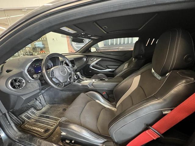 Photo of 2022 Shadow Gray Metallic Chevrolet Camaro