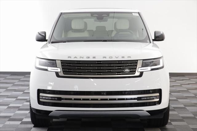 Photo of 2025 White Land Rover Range Rover