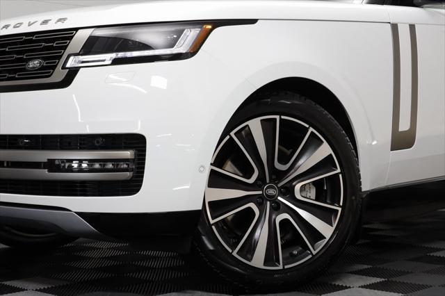 Photo of 2025 White Land Rover Range Rover