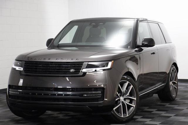 Photo of 2025 Charente Gray Premium Metallic Land Rover Range Rover