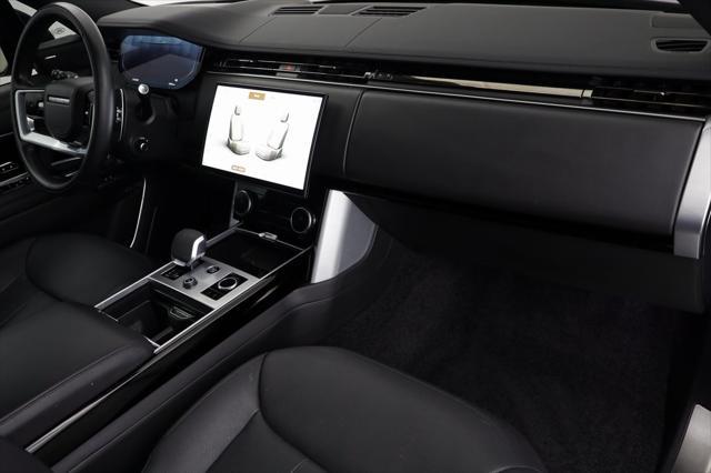 Photo of 2023 Blue Land Rover Range Rover