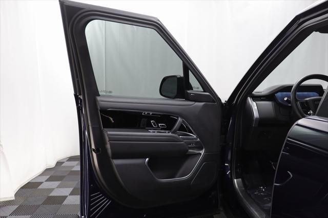 Photo of 2023 Blue Land Rover Range Rover
