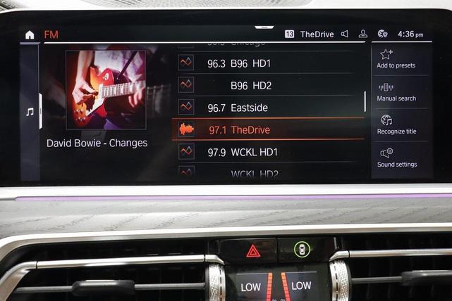 Photo of 2022 Mineral White Metallic BMW X7