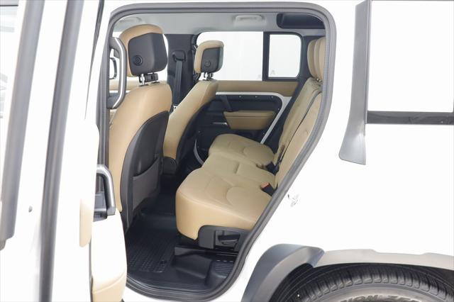 Photo of 2025 Fuji White Land Rover Defender