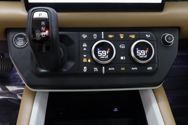 Photo of 2025 Fuji White Land Rover Defender
