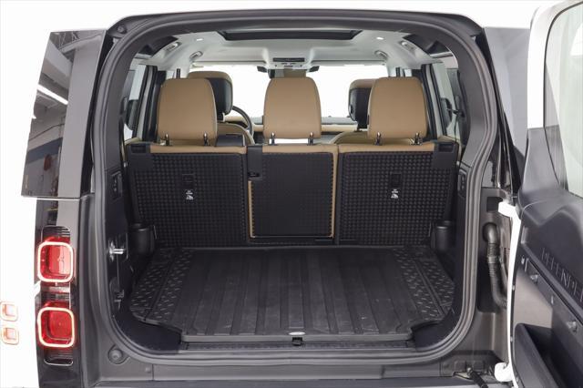 Photo of 2025 Fuji White Land Rover Defender