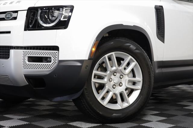 Photo of 2025 Fuji White Land Rover Defender
