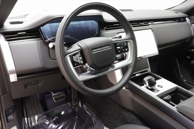 Photo of 2025 Obsidian Black SV Bespoke Ultra Metallic Satin Land Rover Range Rover