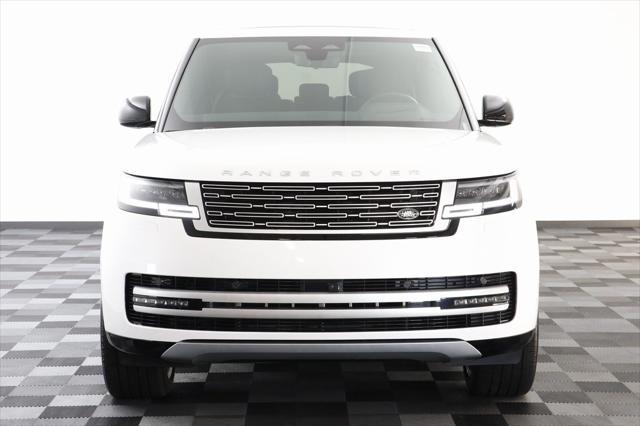 Photo of 2025 Ostuni Pearl White Premium Metallic Land Rover Range Rover