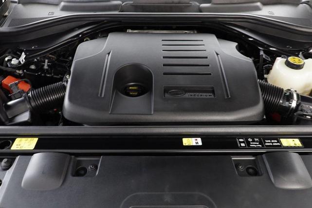 Photo of 2025 Santorini Black Metallic Land Rover Range Rover Sport