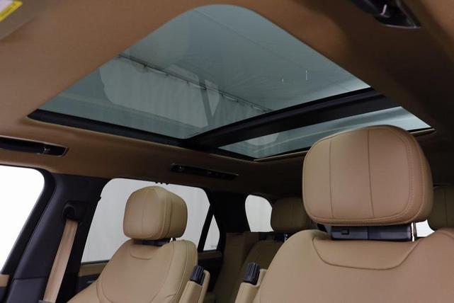 Photo of 2025 Santorini Black Metallic Land Rover Range Rover Sport