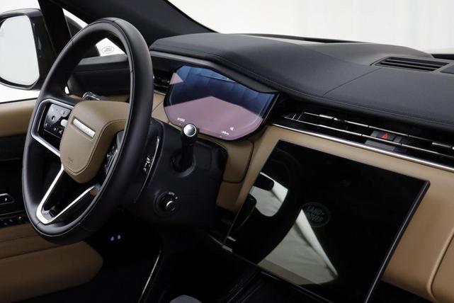 Photo of 2025 Santorini Black Metallic Land Rover Range Rover Sport