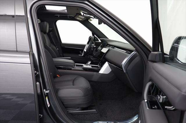 Photo of 2025 Carpathian Grey Premium Metallic Land Rover Range Rover