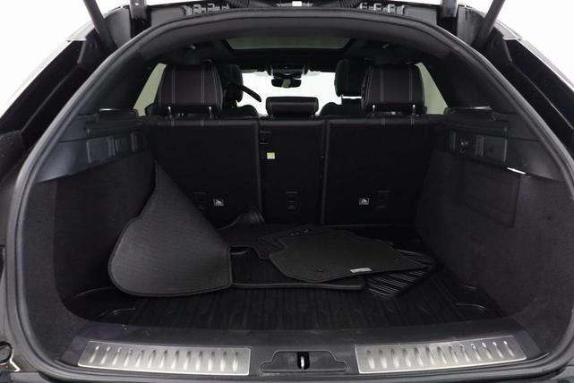 Photo of 2020 Black Land Rover Range Rover Velar