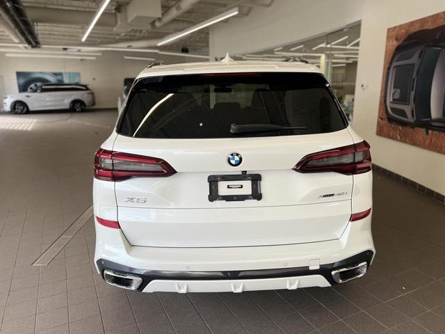 Photo of 2023 White Metallic BMW X5
