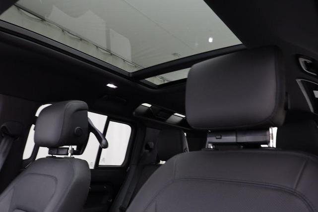 Photo of 2025 Santorini Black Metallic Land Rover Defender