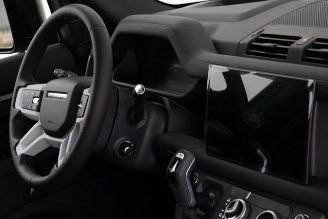 Photo of 2025 Santorini Black Metallic Land Rover Defender