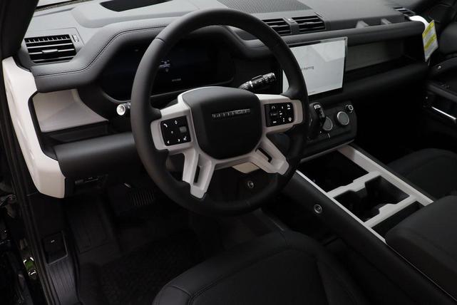 Photo of 2025 Santorini Black Metallic Land Rover Defender