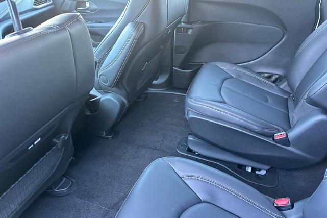 Photo of 2025 Bright White Chrysler Pacifica Hybrid