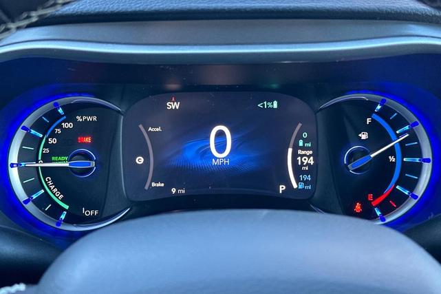 Photo of 2025 Bright White Chrysler Pacifica Hybrid