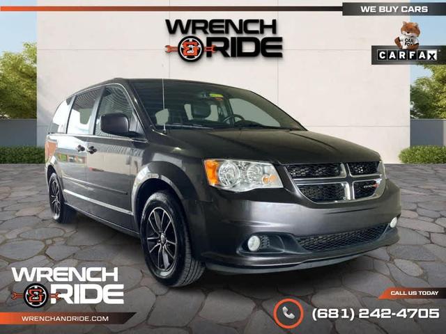 Photo of 2017 Granite Pearlcoat Dodge Grand Caravan