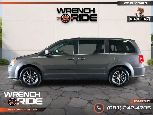 Photo of 2017 Granite Pearlcoat Dodge Grand Caravan