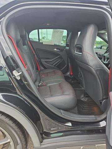 Photo of 2015 BLACK Mercedes-Benz GLA-Class