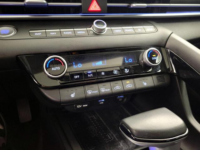 Photo of 2023 Black Hyundai ELANTRA