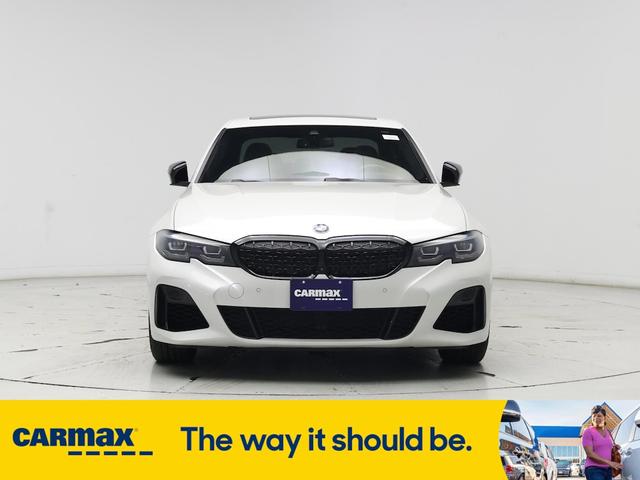 Photo of 2022 White BMW M340