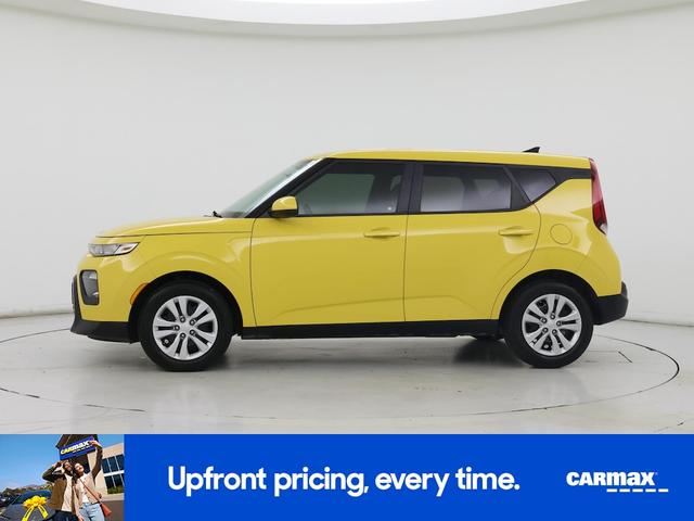 Photo of 2020 Yellow Kia Soul