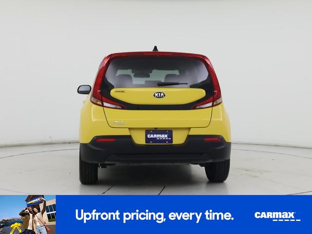 Photo of 2020 Yellow Kia Soul