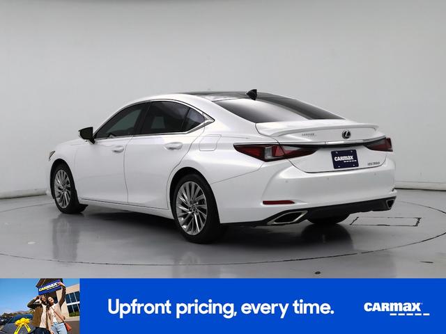 Photo of 2023 White Lexus ES 350