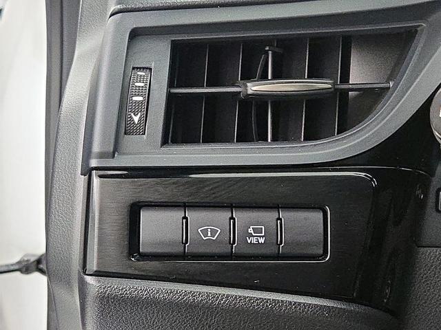 Photo of 2023 White Lexus ES 350