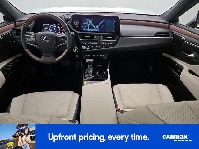 Photo of 2023 White Lexus ES 350