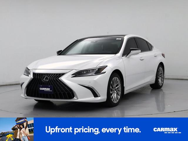 Photo of 2023 White Lexus ES 350