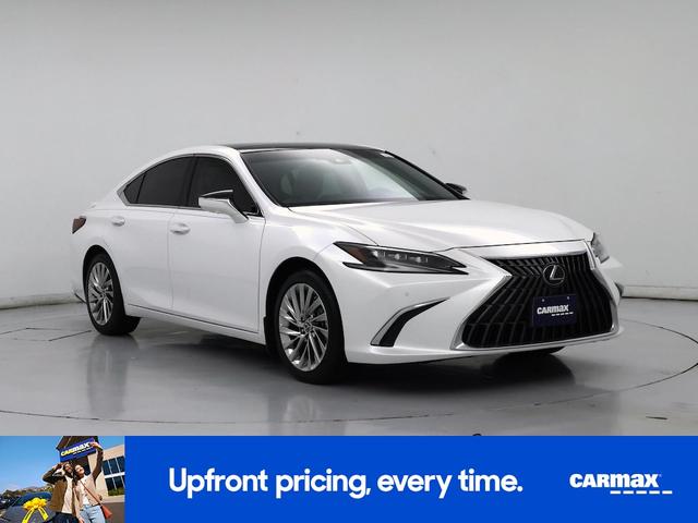 Photo of 2023 White Lexus ES 350