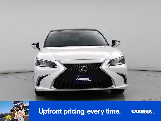 Photo of 2023 White Lexus ES 350
