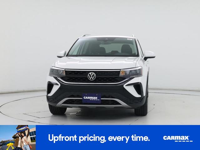 Photo of 2024 White Volkswagen Taos