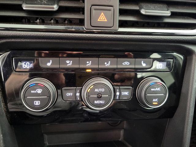 Photo of 2024 White Volkswagen Taos