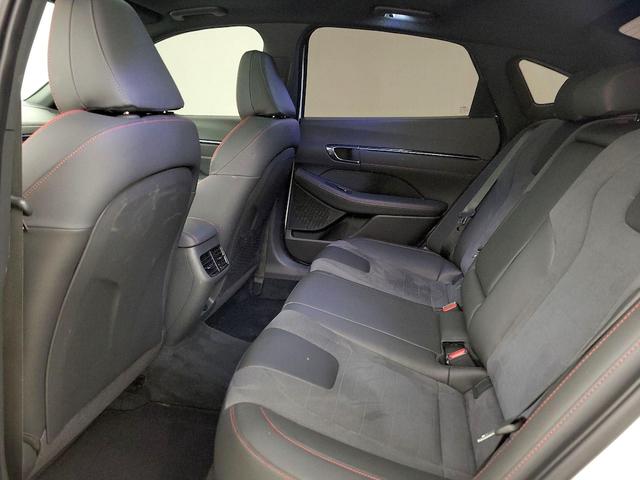 Photo of 2023 White Hyundai SONATA